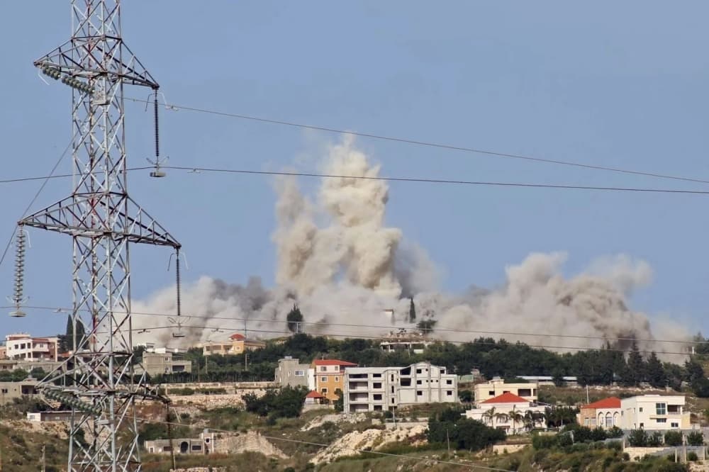 Lebanese President Aoun Seeks Resolution Amid Ongoing Israeli Airstrikes