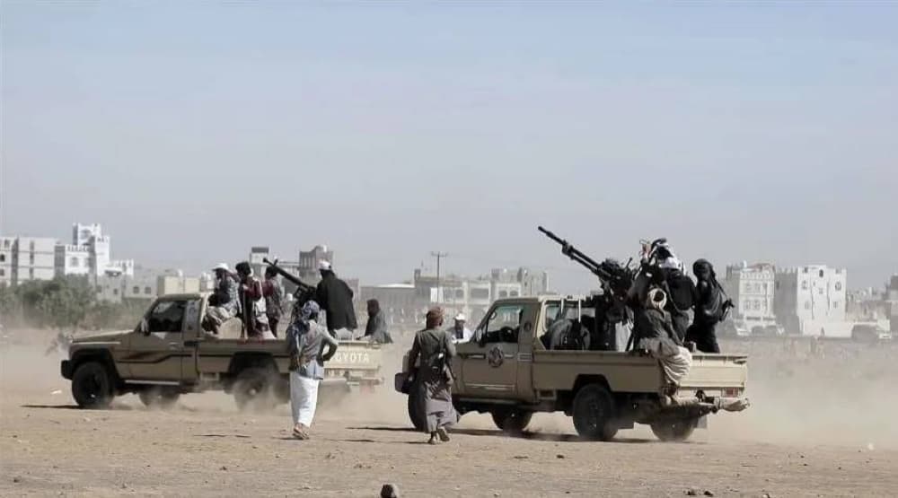 Yemeni military forces preparing for potential confrontations with Houthi groups.