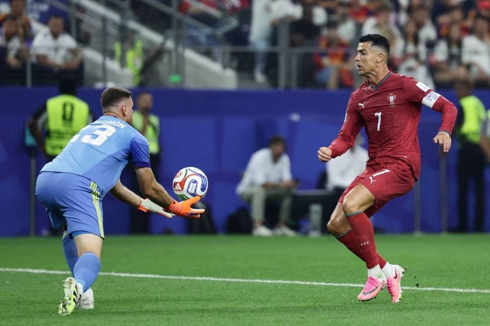 Spain sets FIFA World Cup record with six consecutive clean sheets