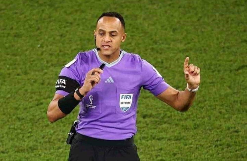 Ismail Elfath officiating a match at the FIFA World Cup