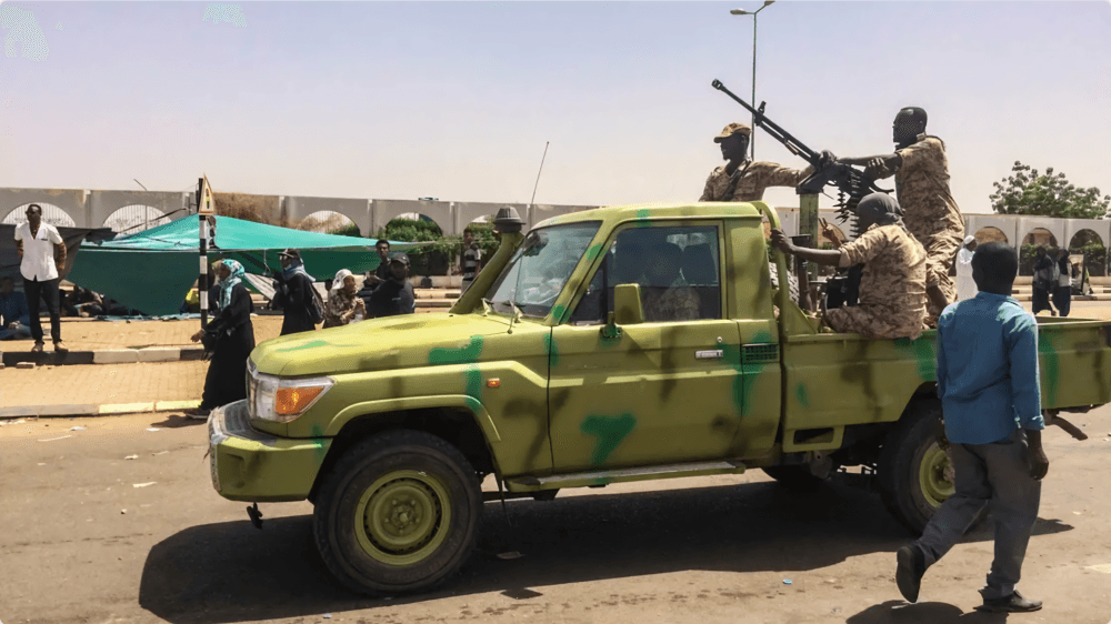 Soldiers from the Rapid Support Forces defecting to the Sudanese army in Khartoum.