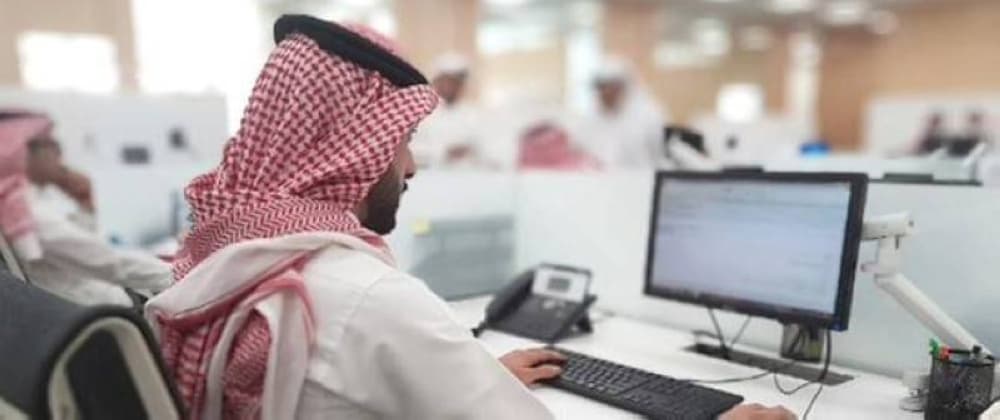 Infographic showing 329,000 new jobs created in Saudi Arabia, highlighting the 23% growth in employment.