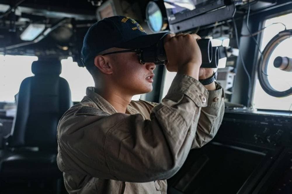 US Escalates Sanctions Against Iran Amidst Strait of Hormuz Shipping Crisis