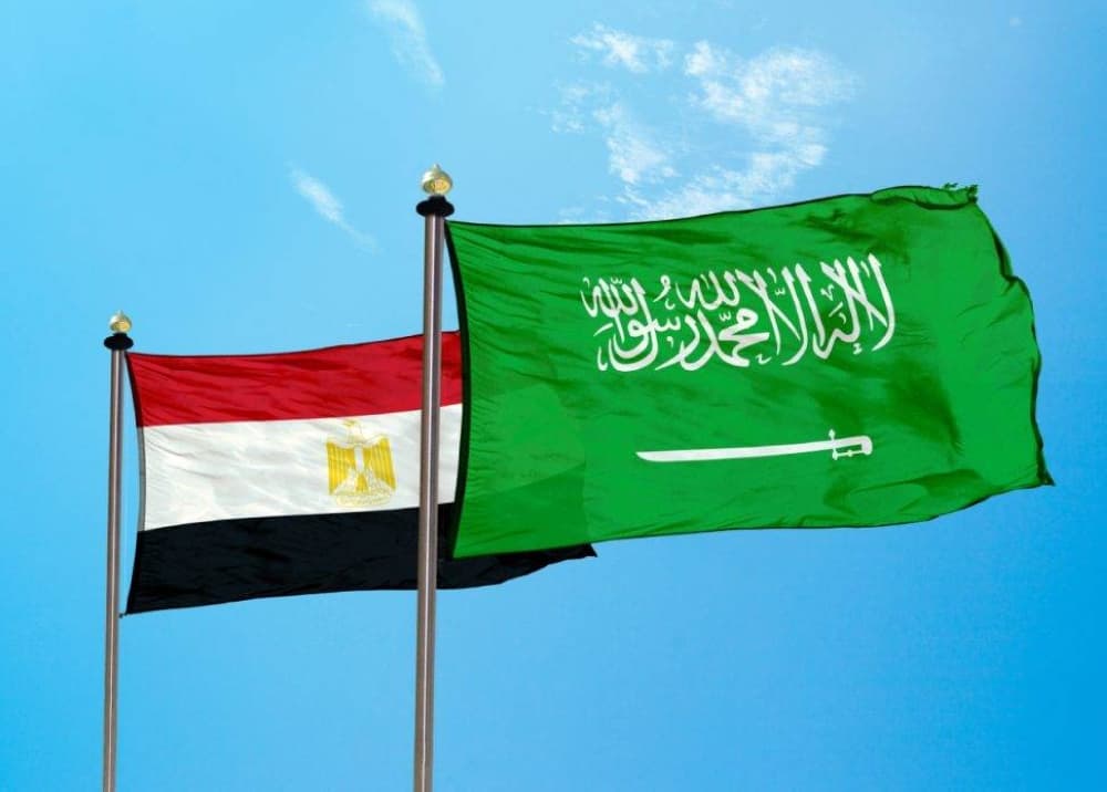 Infographic showing Saudi Arabia and Egypt's $82.2 billion trade volume, highlighting key exports and economic ties.
