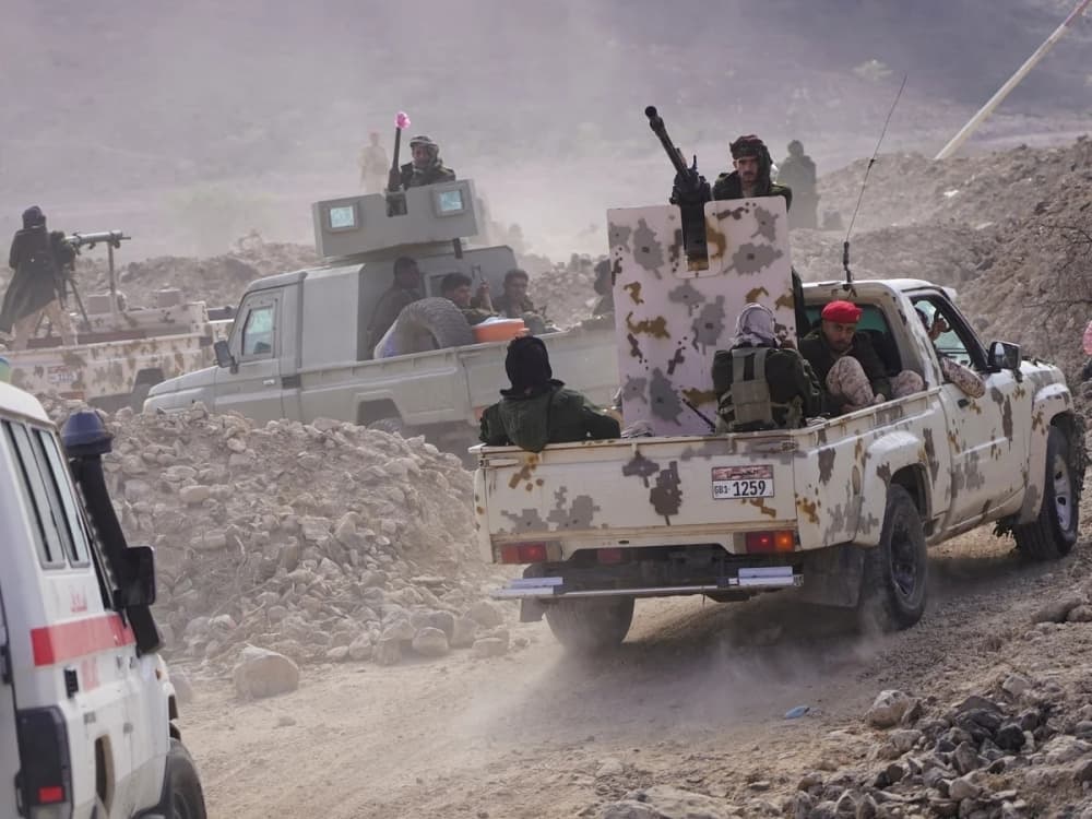 Houthi Forces Capture Strategic Positions on Yemen's Western Coast Disrupting Red Sea Shipping