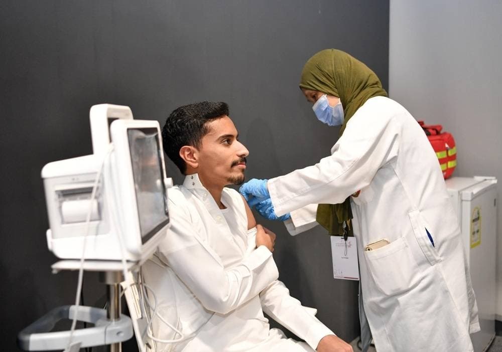Infographic showing the 95.5% ICU admission rate for unvaccinated individuals during the influenza season in Saudi Arabia.