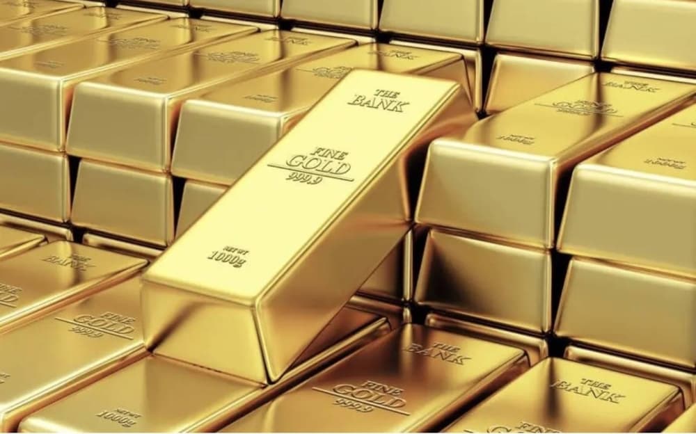 A graph showing the rise in gold prices alongside economic indicators and employment data trends.