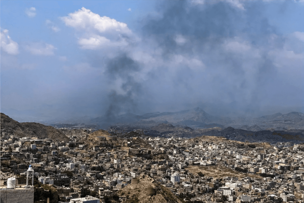 Yemeni Government Forces Conduct Strikes Against Houthi Command Centers