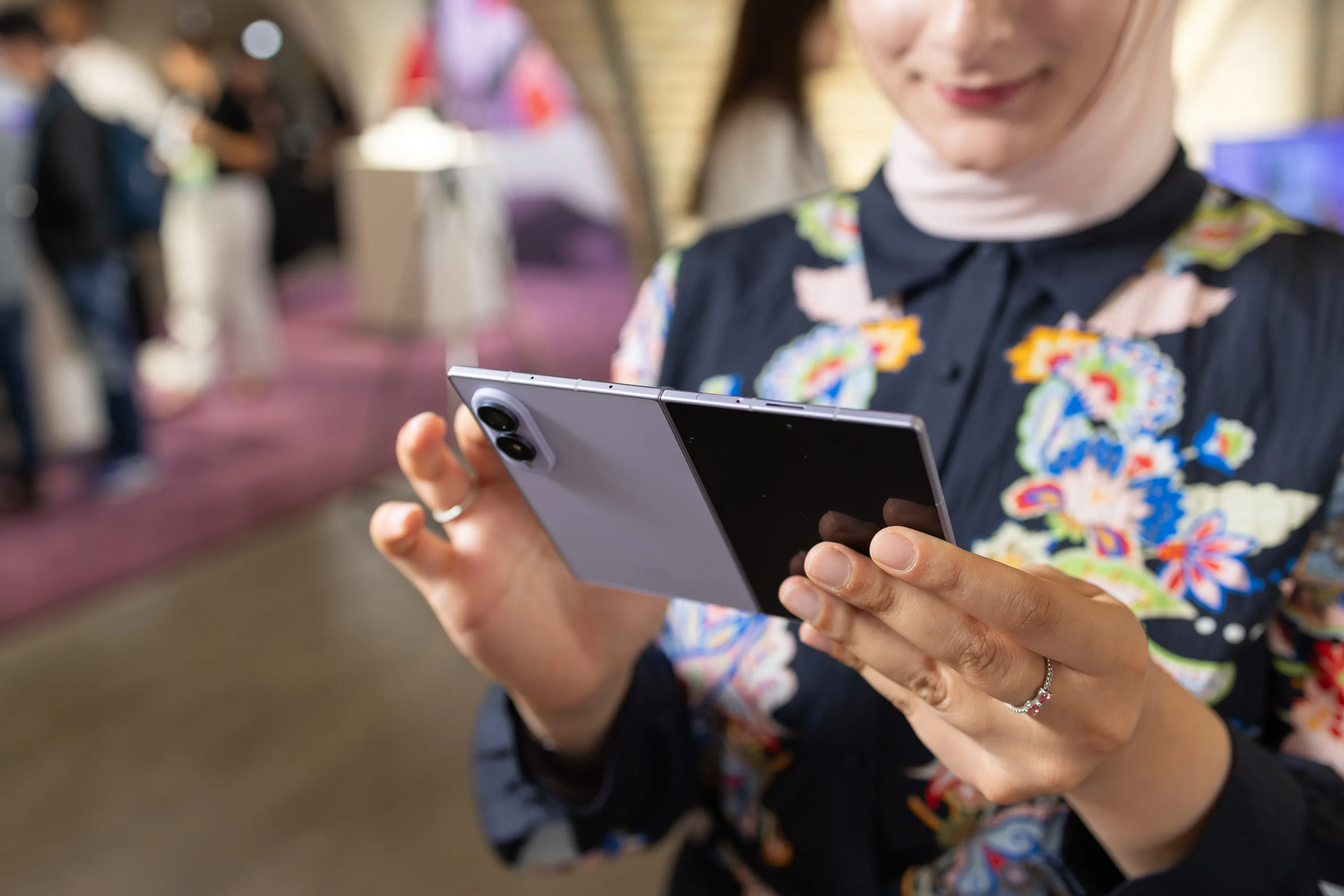 Global Smartphone Shipments Hit 14-Year Low Amid Memory Chip Shortage