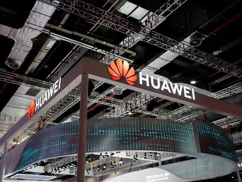 Huawei Launches Tau Scaling Law to Redefine Semiconductor Technology