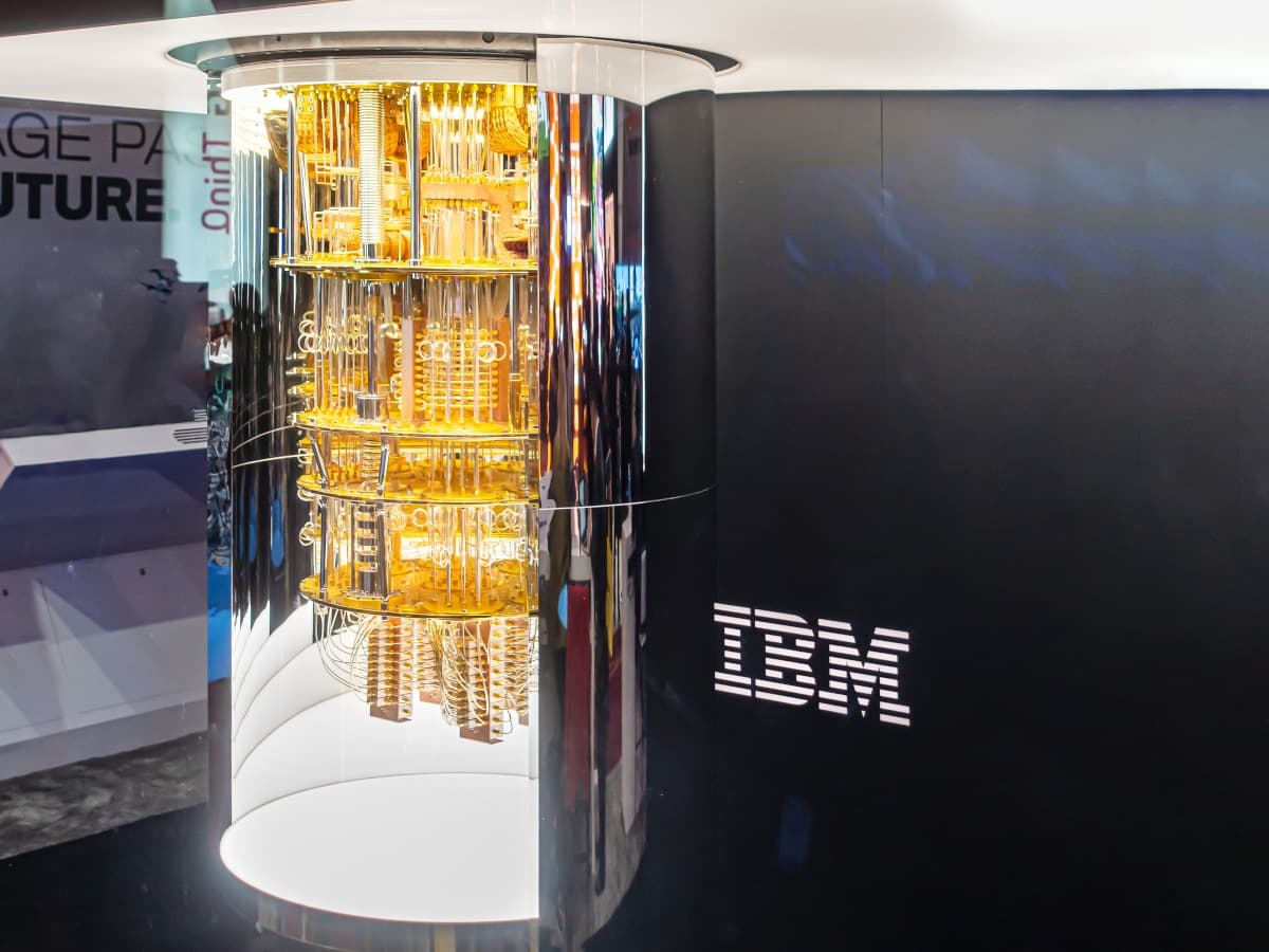 US government investment in quantum computing sector