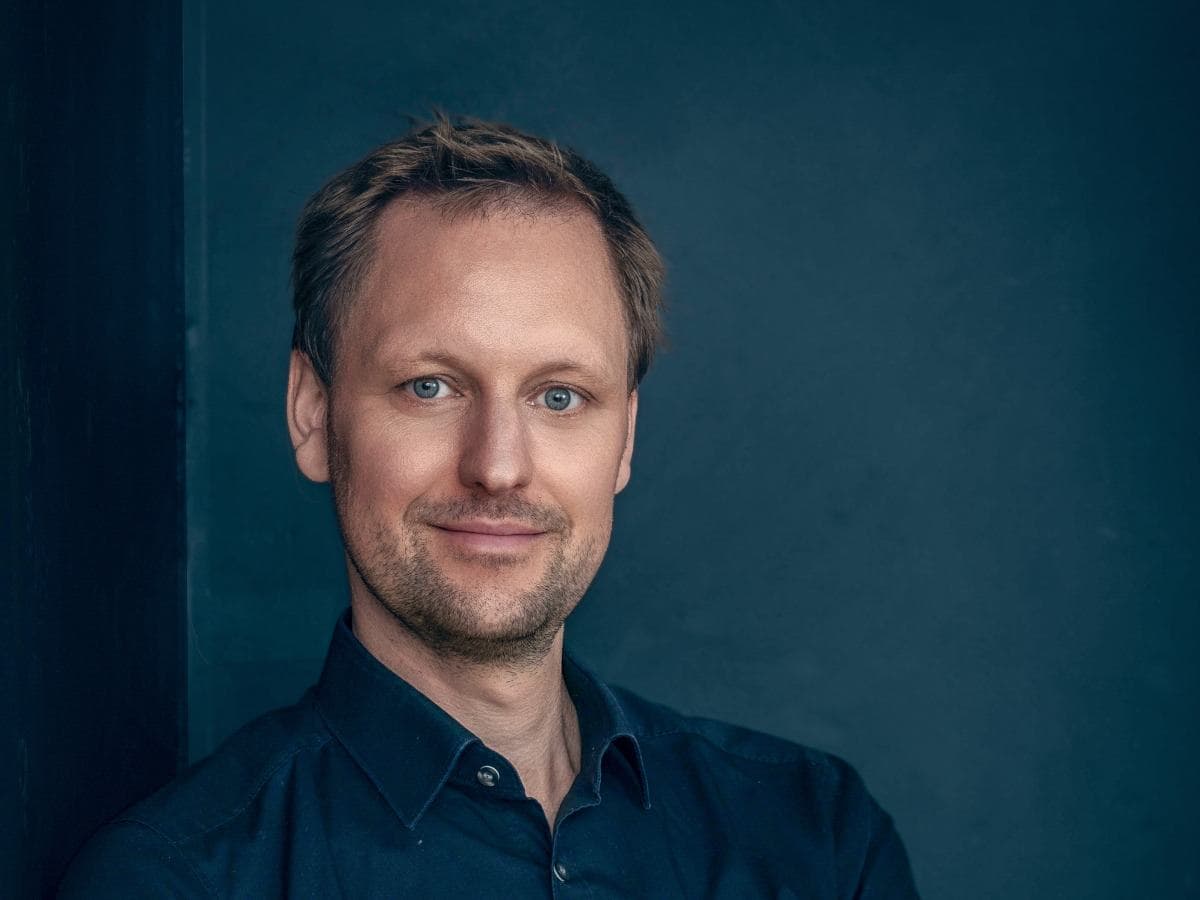 IQM Quantum Computing Firm Debuts on NASDAQ Amid Market Volatility