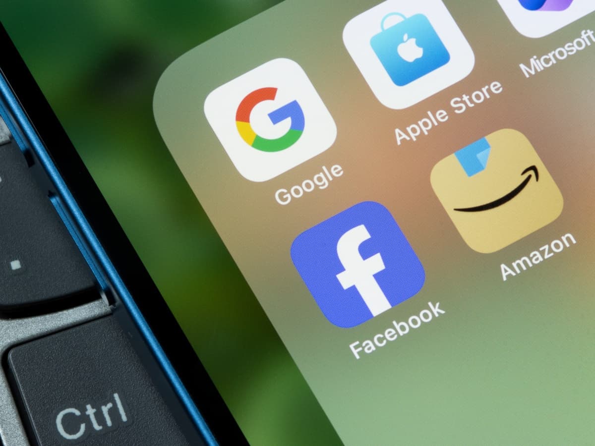 Big Tech Earnings Reveal Diverging AI Investment Strategies