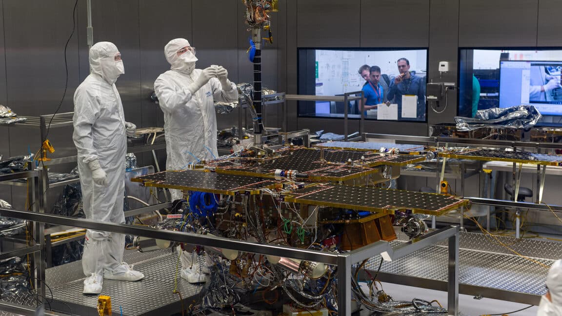 NASA Selects SpaceX for ESA Mars Rover Launch Contract