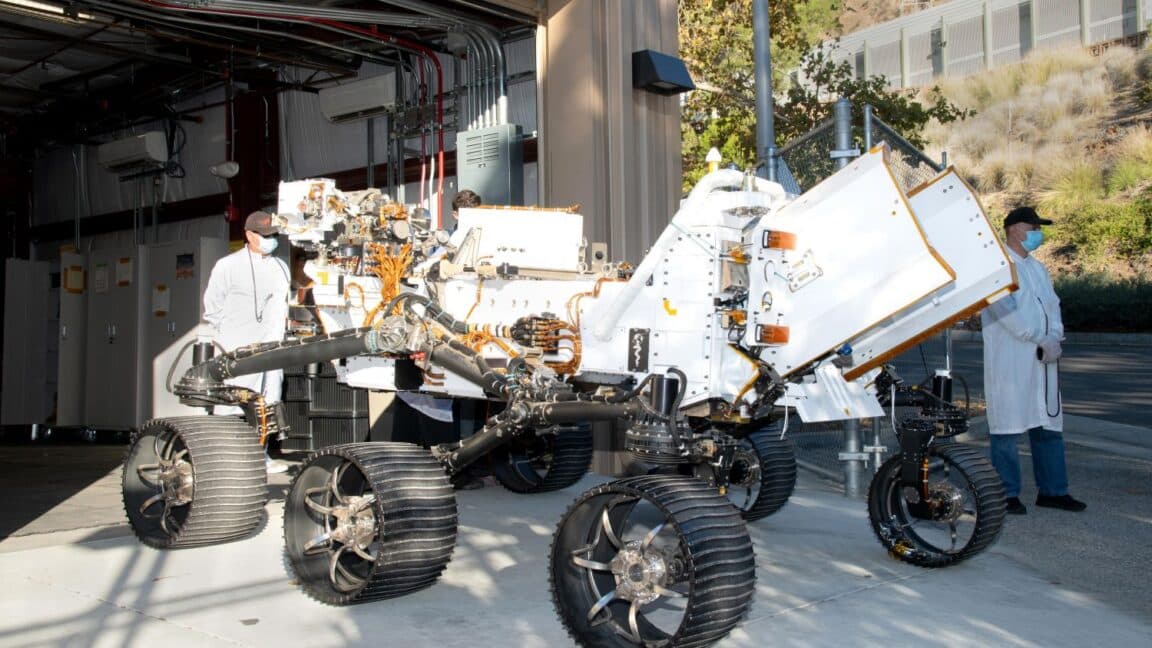 Conceptual image of a Mars rover on the lunar surface