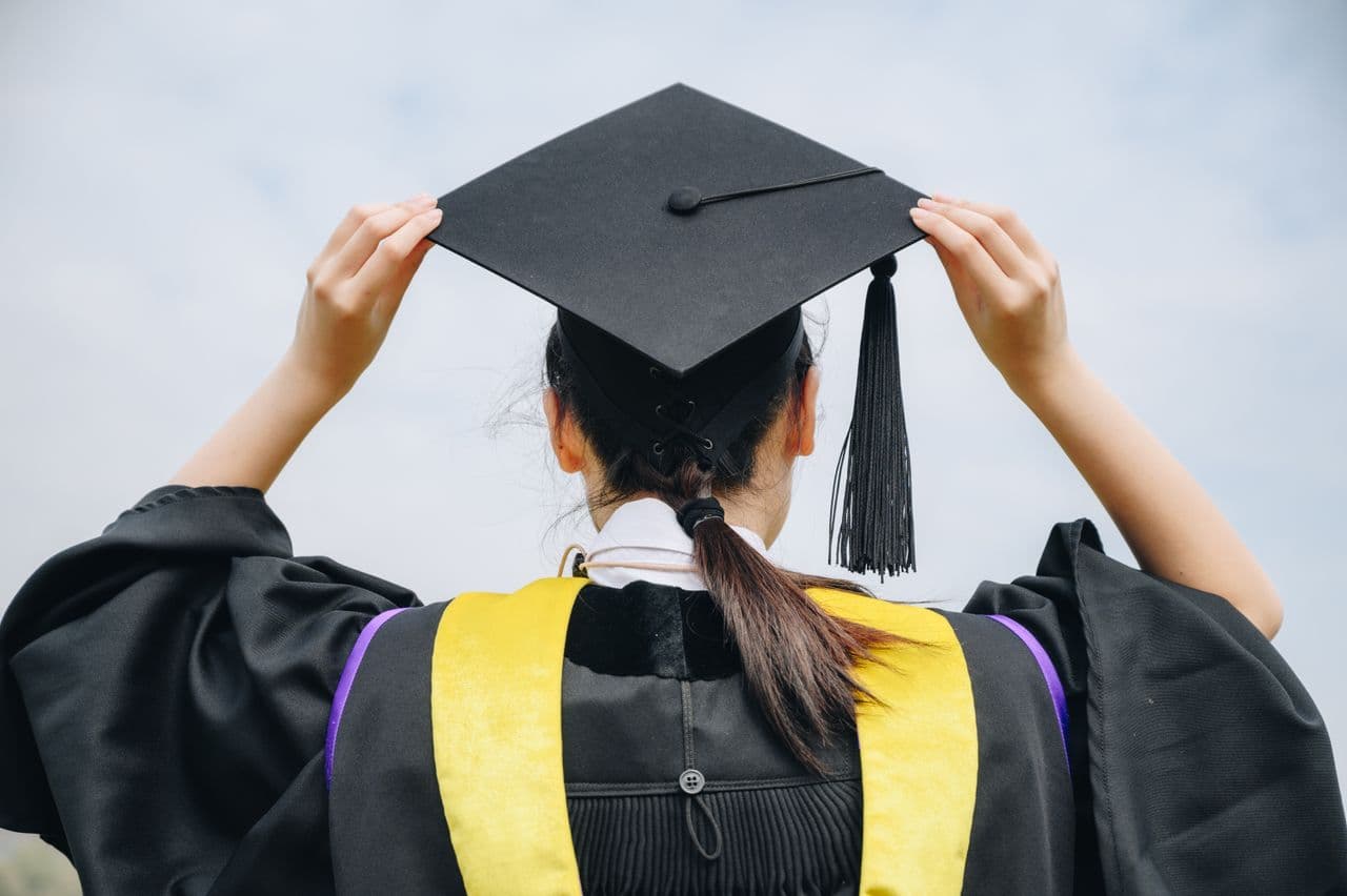 UK Government Caps Student Loan Interest Rates at 6% Effective September 2026