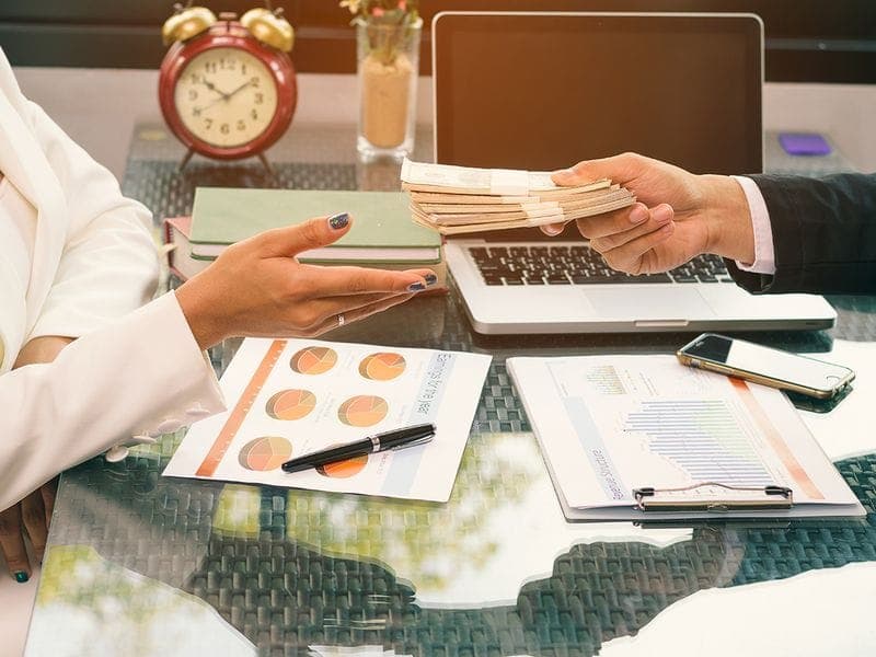 UAE to Implement Unified Salary Deadline for Private Sector by June 2026