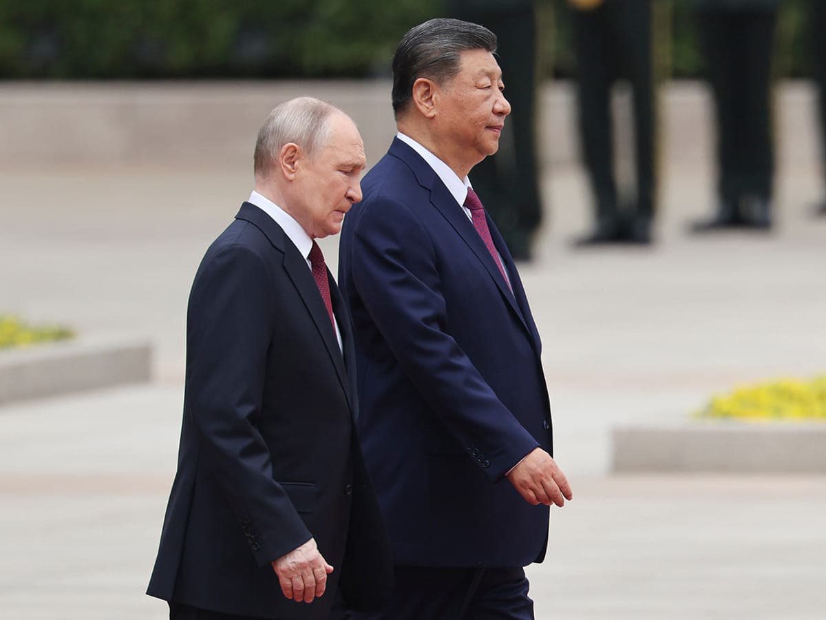 Putin and Xi Strengthen Sino-Russian Relations in Beijing Meeting