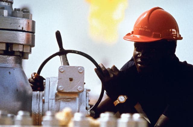 Oil prices rise sharply amid U.S. inventory drop and geopolitical tensions