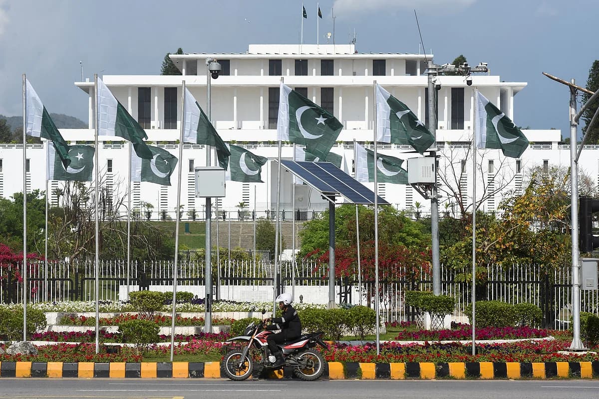 Pakistan Introduces Visa-on-Arrival for US and Iranian Delegates at Ceasefire Talks