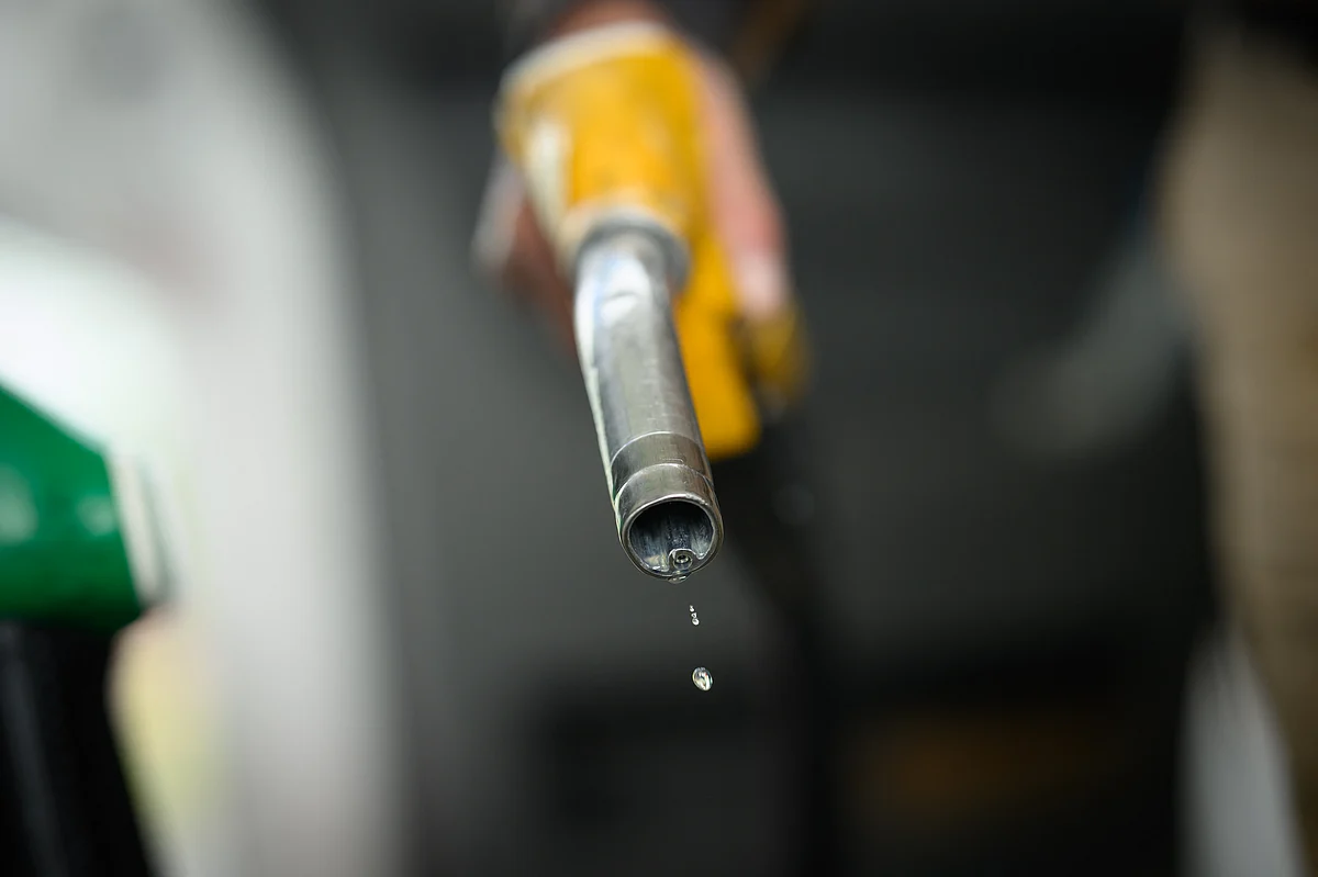 India raises fuel prices for the first time since the Iran war began
