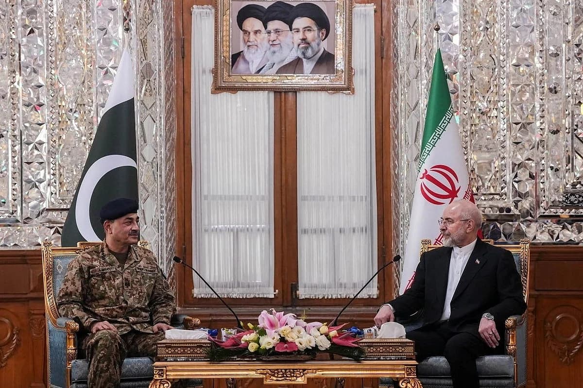 Pakistan's Leaders Return After Diplomatic Efforts to Mediate US-Iran Peace Talks