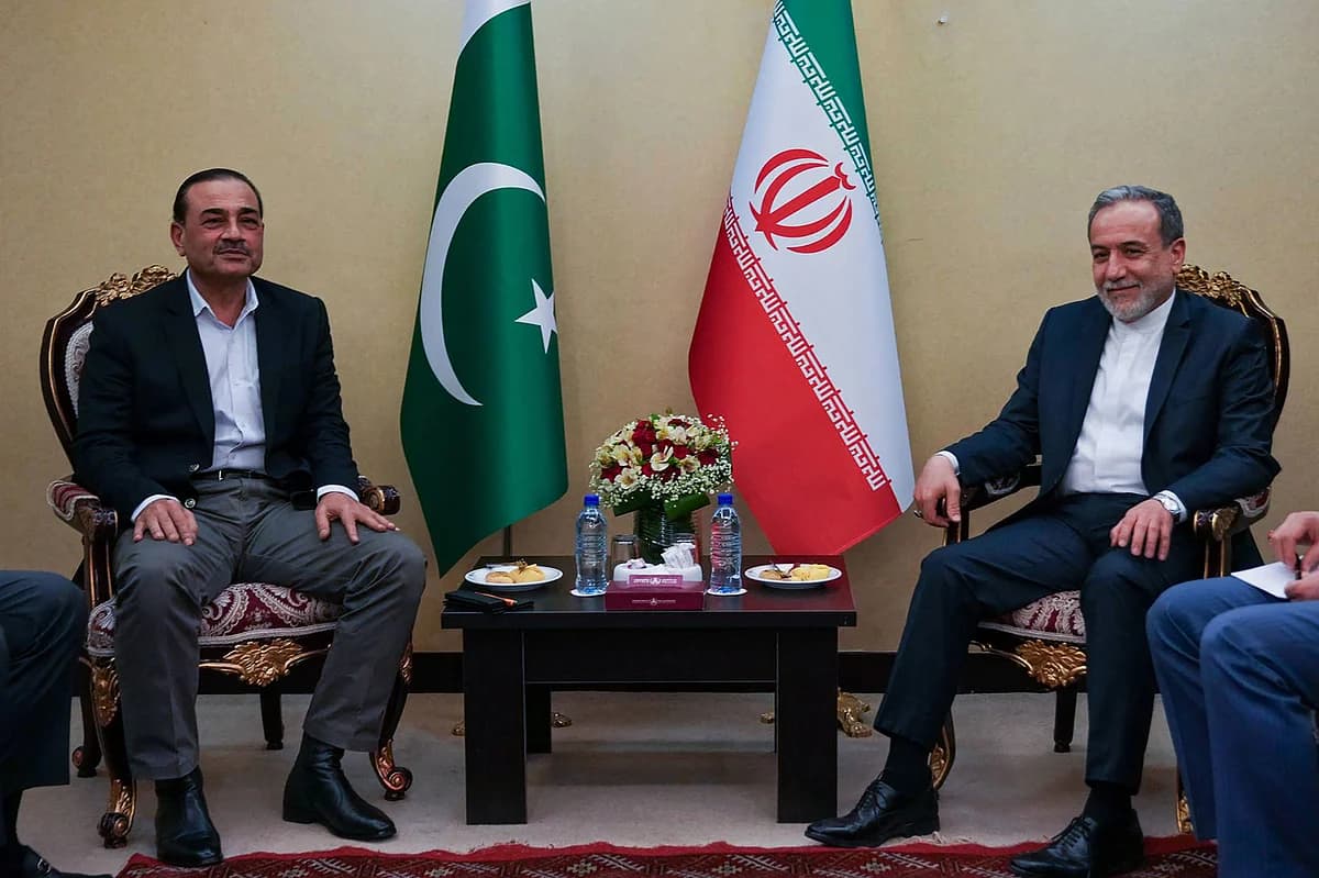 U.S. and Iran flags symbolizing peace negotiations
