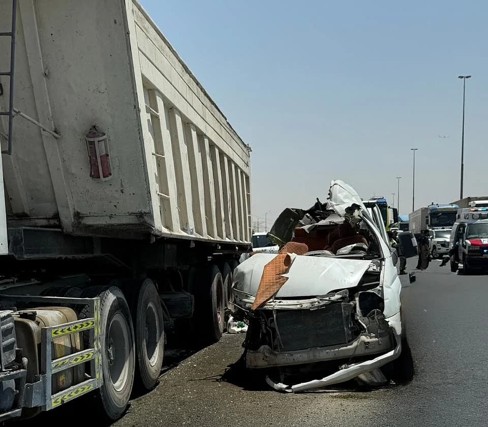 Seven fatalities in Dubai minibus collision raise road safety concerns
