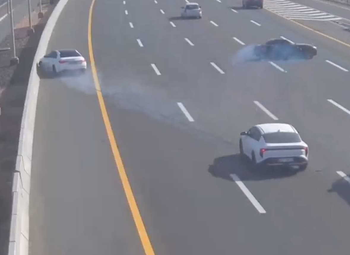 Abu Dhabi Police Warn of Traffic Risks from Poor-Quality Tyres Amid Summer Heat