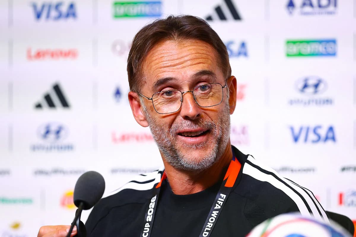 Qatar national football team preparing for their first World Cup under Julen Lopetegui.