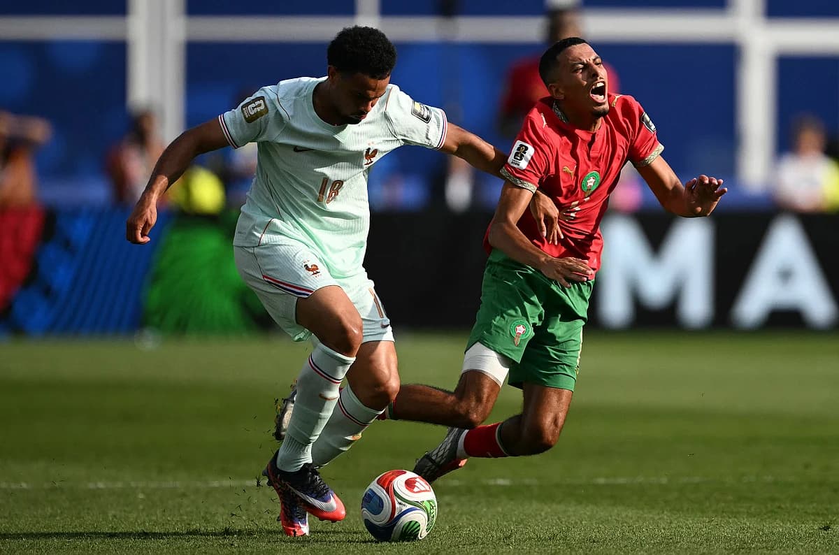 Sheikh Mohammed bin Rashid Al Maktoum praising Morocco's football team