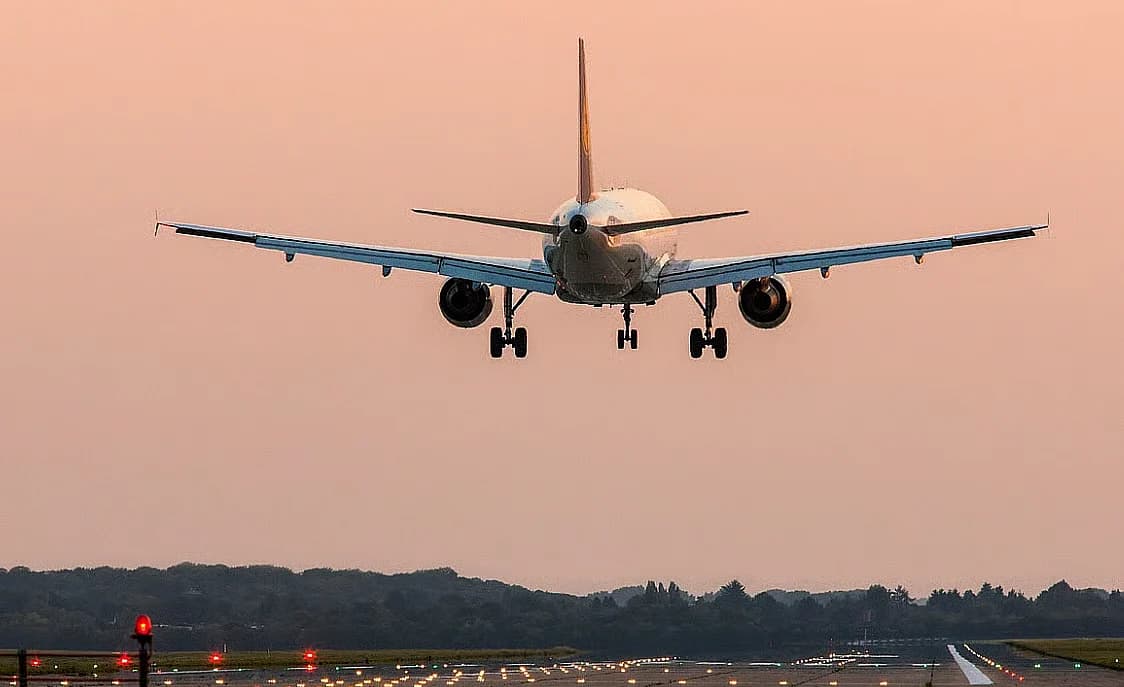 Yemen's airspace reopening and flight resumption after security concerns