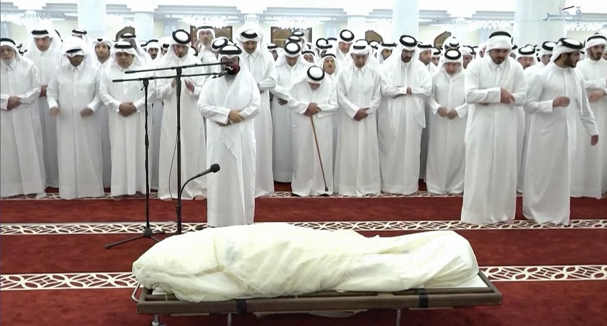 Former Qatari Emir Sheikh Hamad during a public event