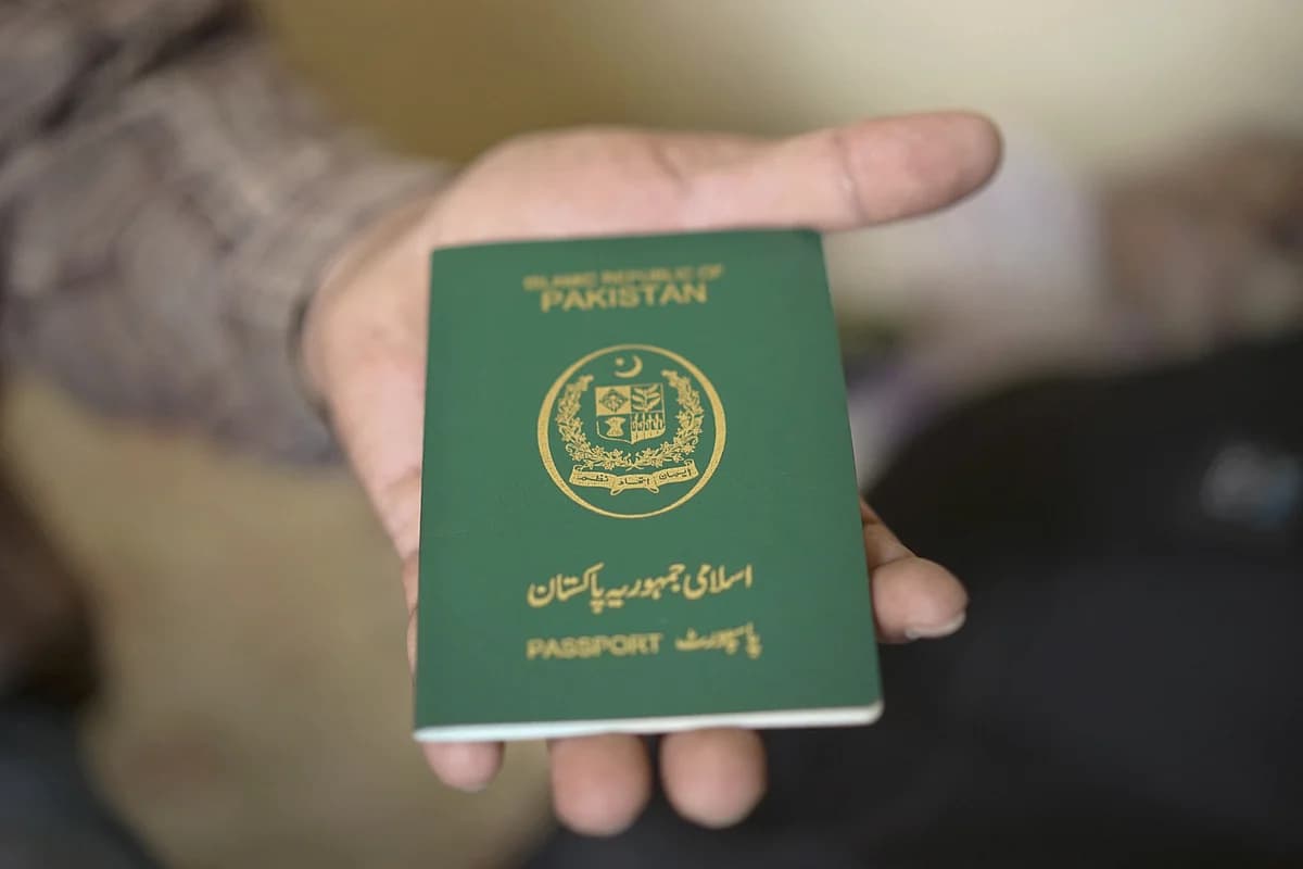 Pakistan Embassy in UAE postpones e-passport service launch