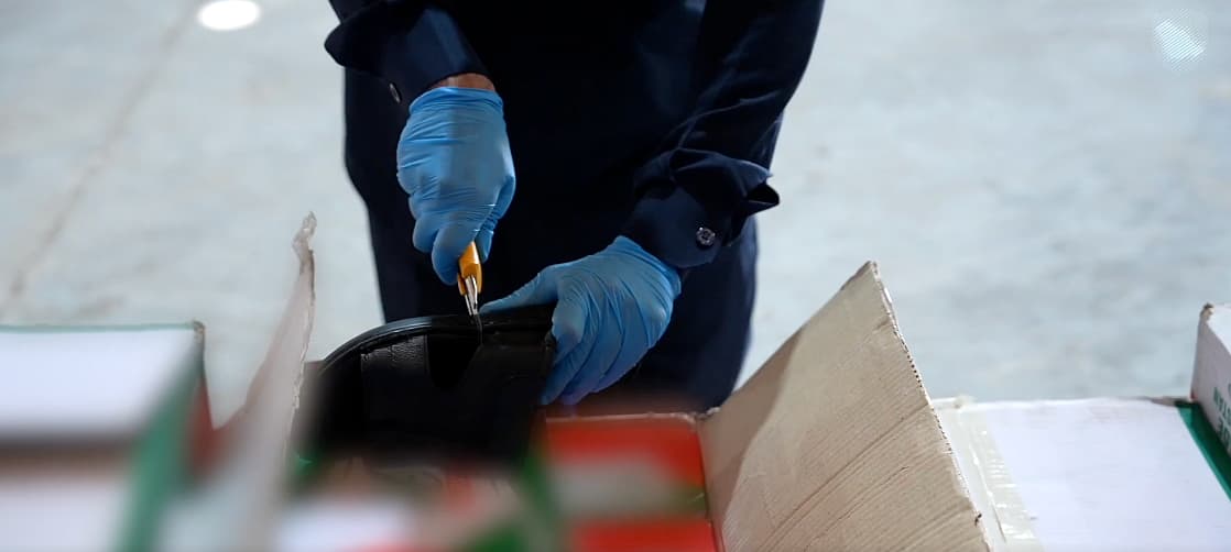 Customs authorities seizing methamphetamine at Jeddah Islamic Port