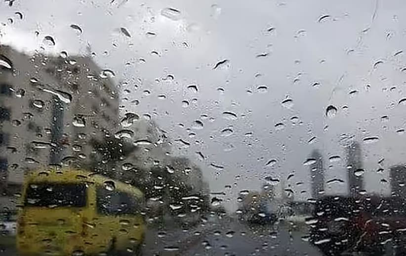 A weather forecast graphic showing rain and temperatures of 35°C for the UAE on October 25, 2026.