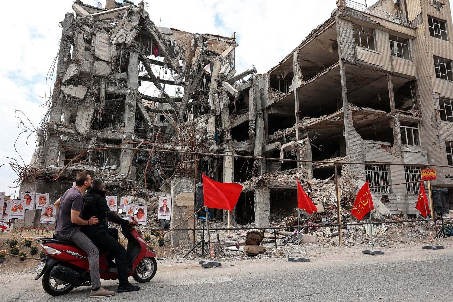 US and Iran Prepare for New Peace Talks in Pakistan Following Failed Negotiations