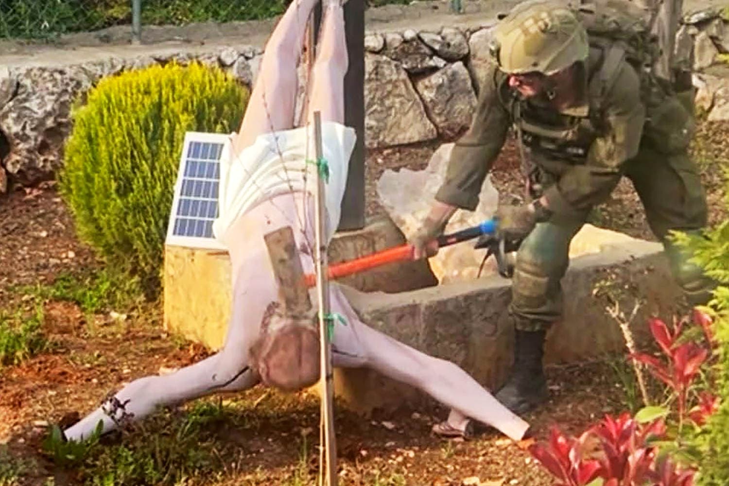 Israeli soldier condemned for damaging Jesus statue in South Lebanon