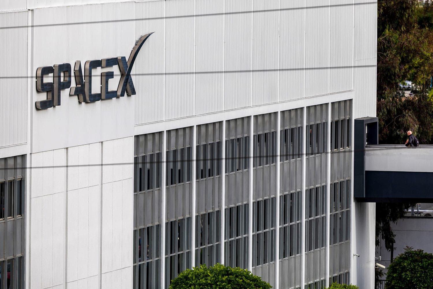 SpaceX Prices IPO at $135, Raising $75 Billion in Record Stock Debut