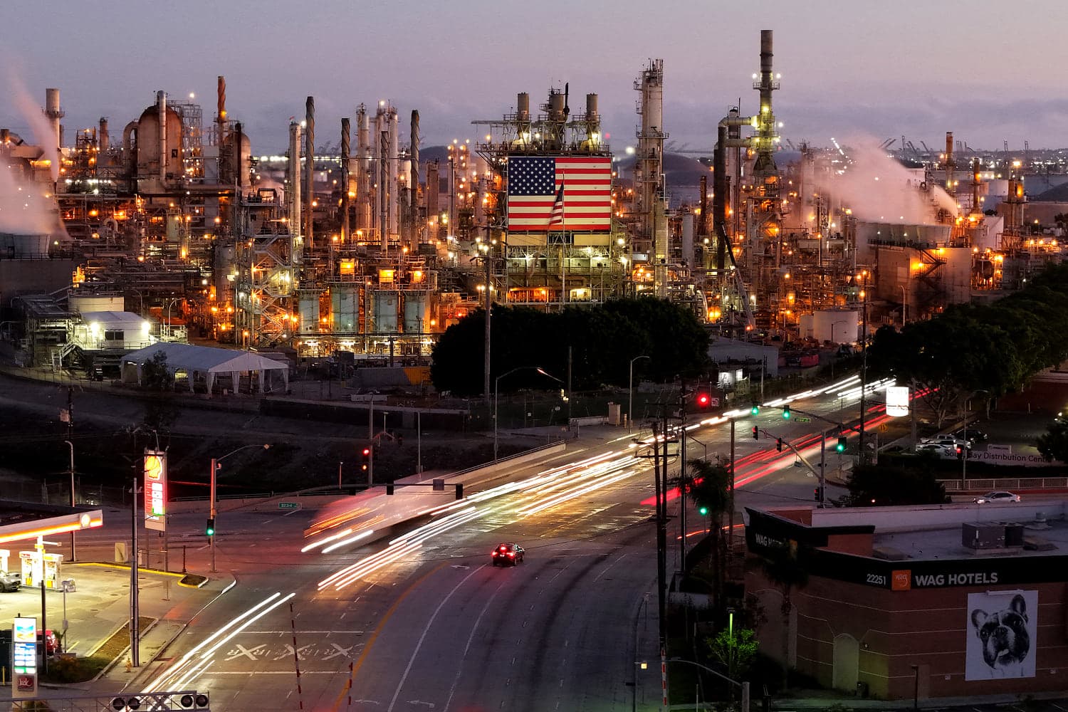 US Considers Military Strikes Against Iran Amid Rising Oil Prices