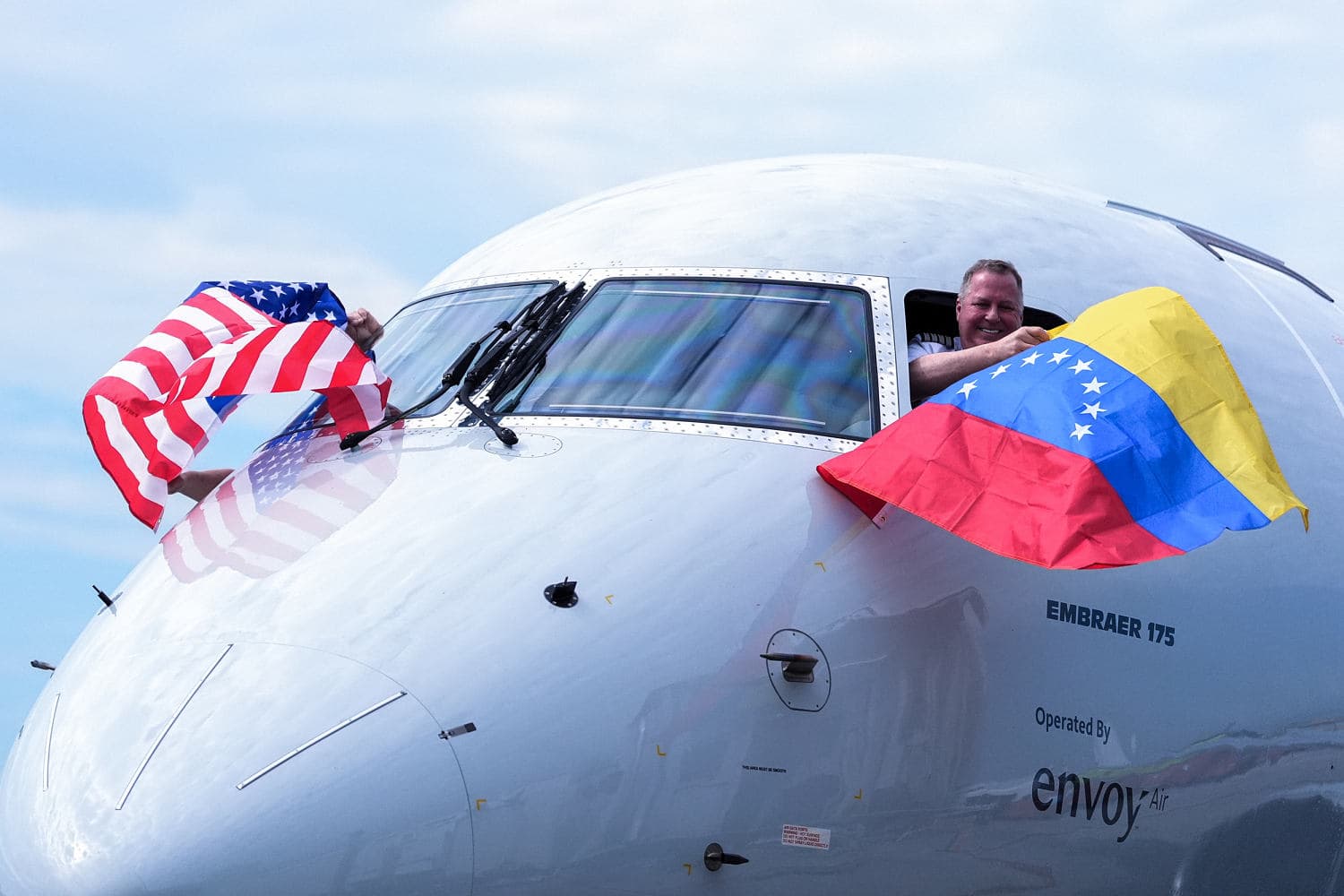 First Direct U.S.-Venezuela Commercial Flight in Seven Years Lands in Caracas