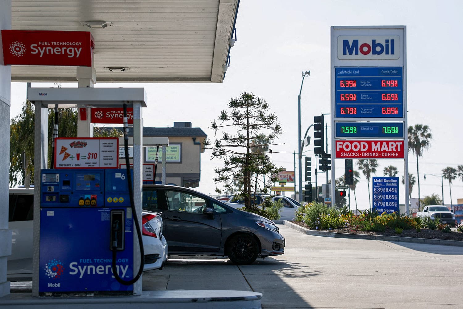 US gas prices reach highest levels since 2022 amid Iran conflict