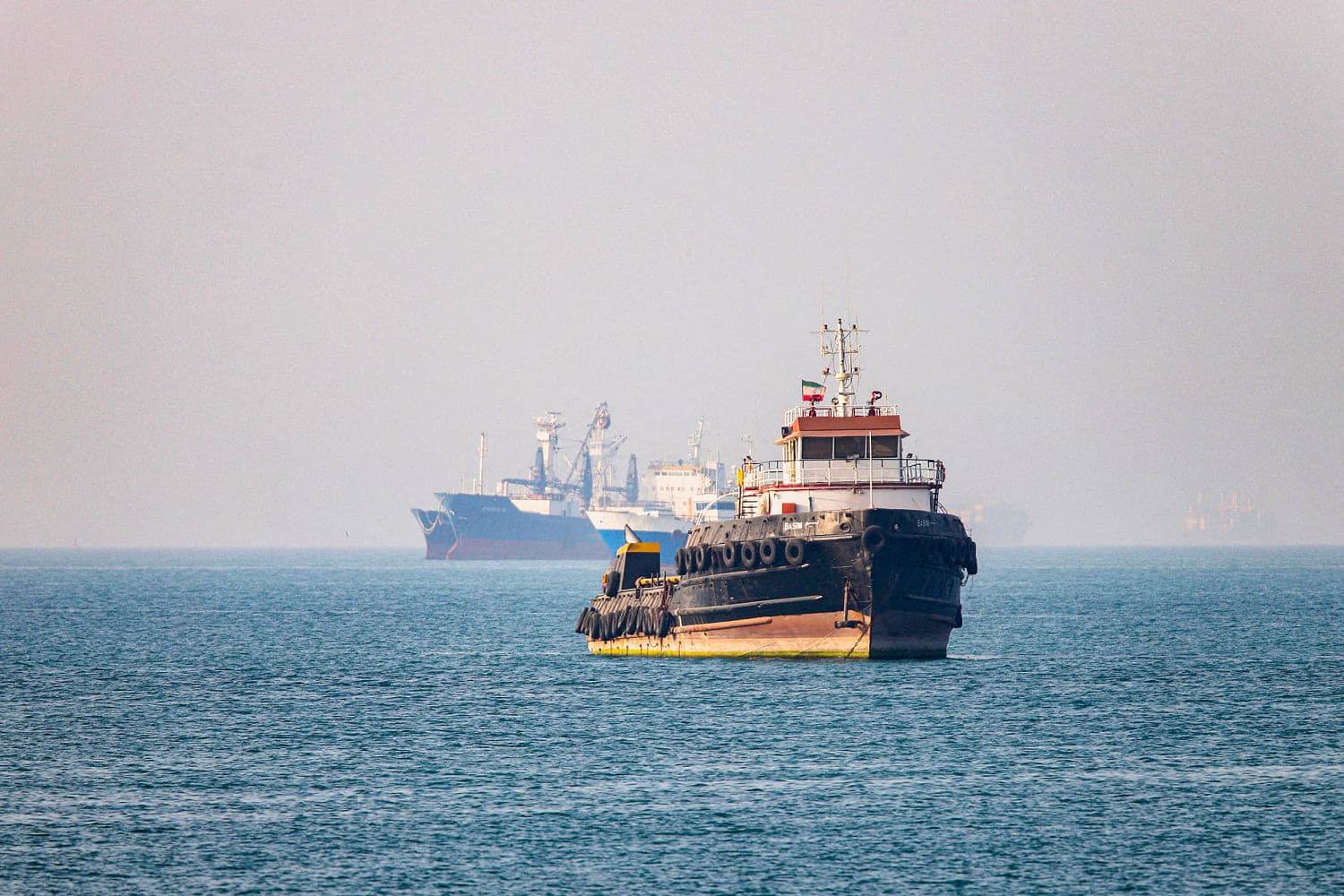 Oil Prices Drop 7% as U.S. and Iran Move Towards Peace Agreement