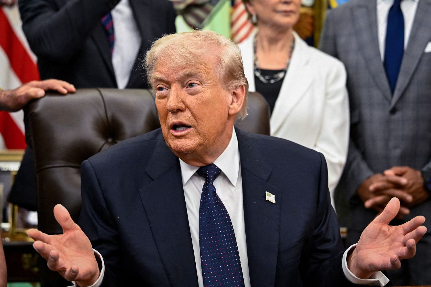 Trump Halts U.S. Military Escort Operation in Strait of Hormuz