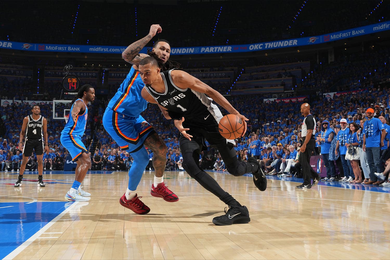 San Antonio Spurs celebrate their victory over the Oklahoma City Thunder in Game 7.