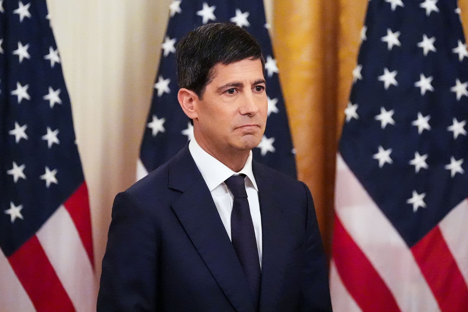 A visual representation of inflation trends and interest rate impacts during Kevin Warsh's first Federal Reserve meeting.
