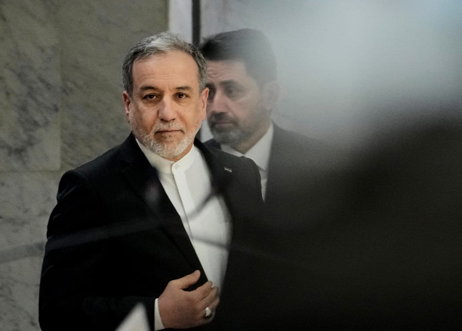U.S. officials warn Iran of potential Israeli assassination plots during peace talks.