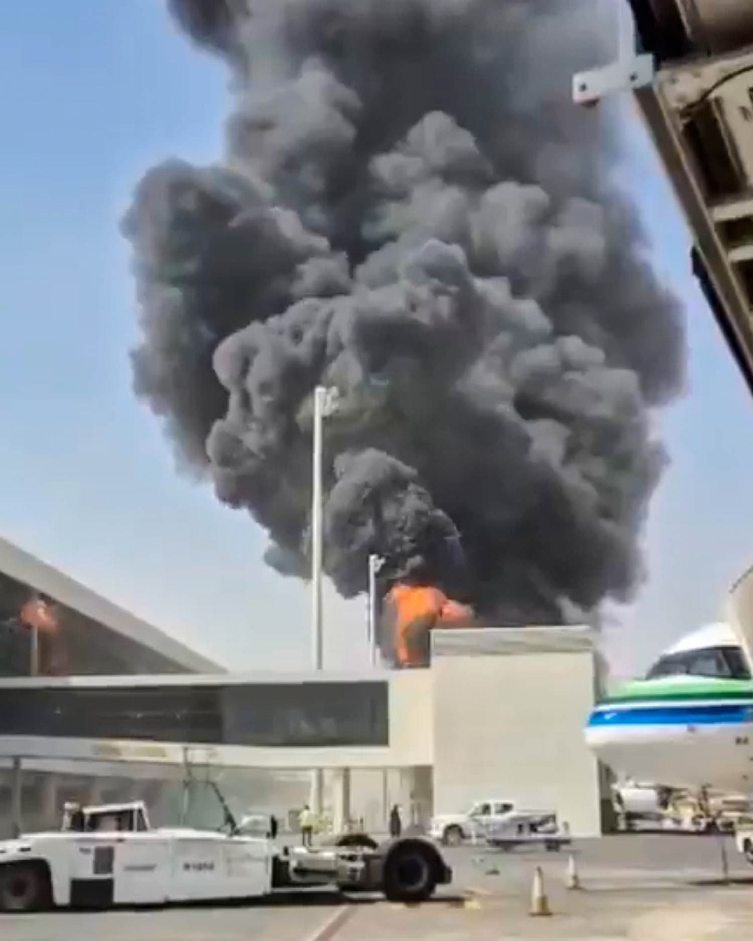 A map highlighting the location of King Khalid International Airport and the impact of Houthi missile strikes.
