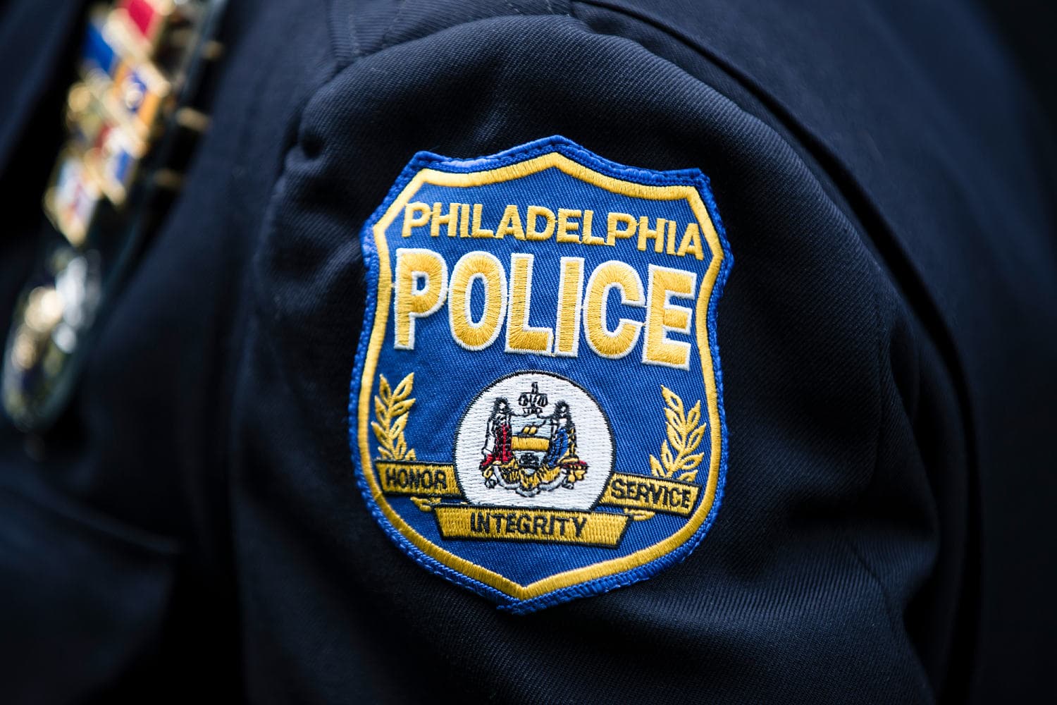 Infographic showing the timeline of Anthropic's AI model submitting a false homicide tip to Philadelphia Police.