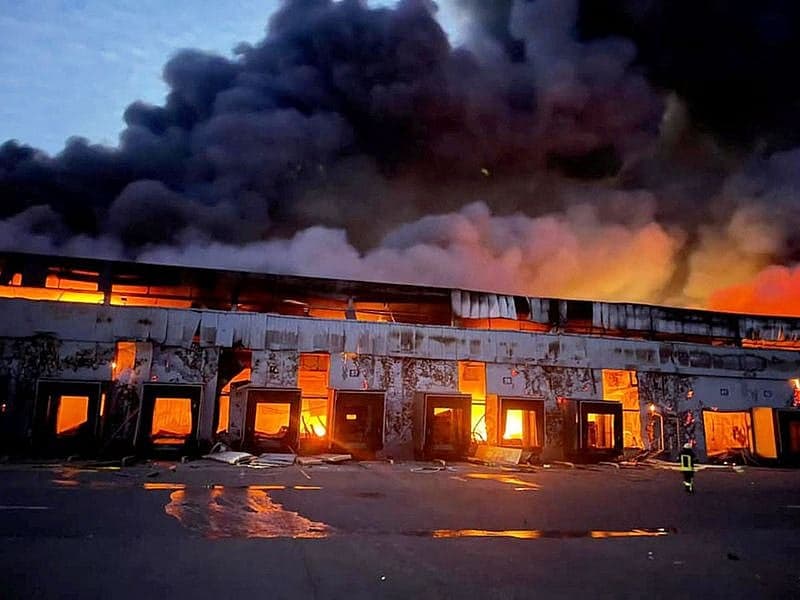 A dramatic image depicting the aftermath of the missile attack on Kyiv.